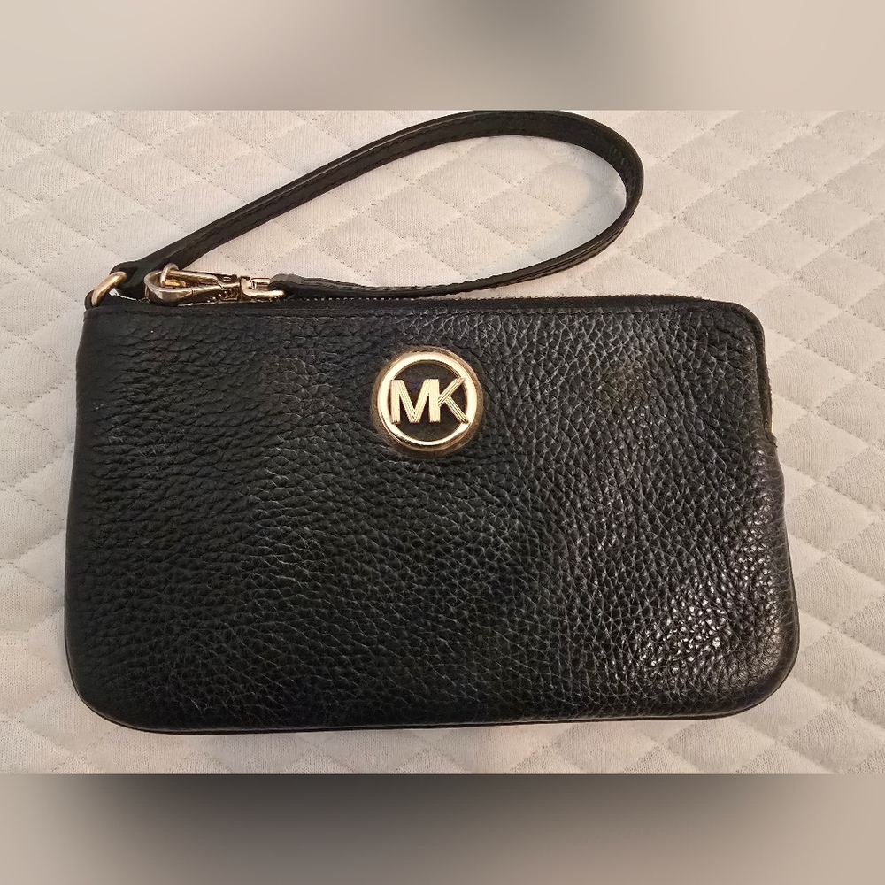 Michael Kors Black Pebbled Leather Wristlet New Without Tags